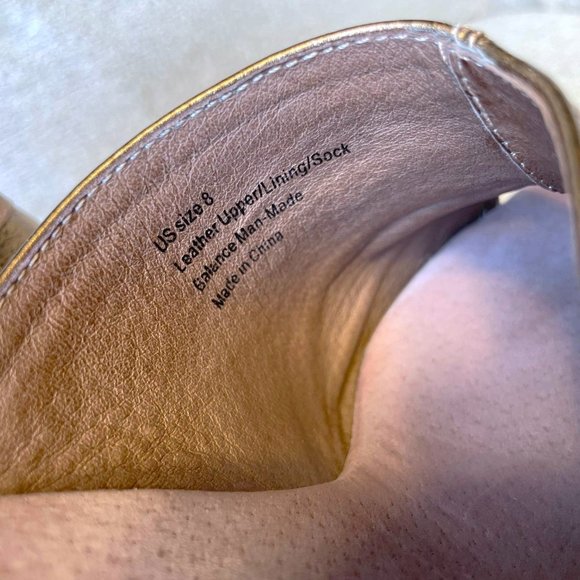 VERY VOLATILE Metallic Wedge 8.0M - Picture 6 of 11